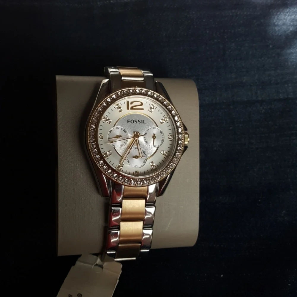 07:07  Fossil Stainless Steel Two Tone Bracelet Watch